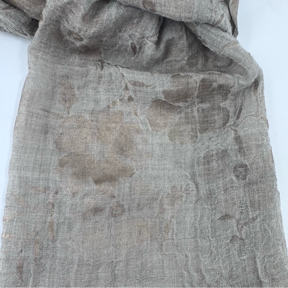 SAACHI Luxury Tan and Gold Textured Scarf with floral print- Beautifully made - Picture 7 of 11